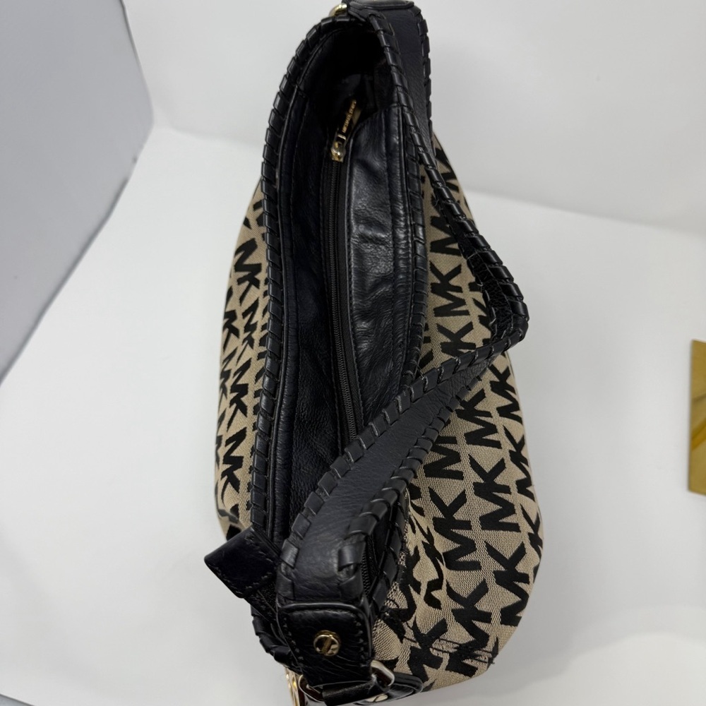 Michael Kors MK Logo Jacquard Hobo Shoulder Bag Black Tan Tassel Charm - Picture 6 of 16